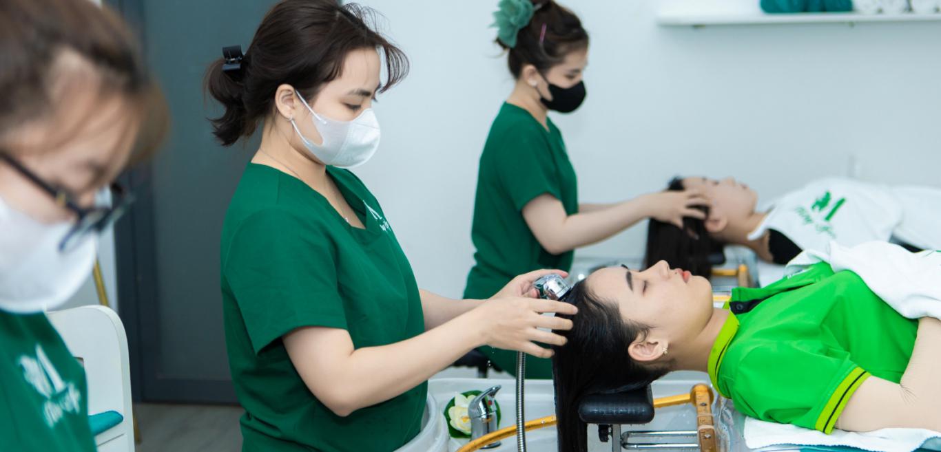 Dịch Vụ Điều Trị Mụn Chuẩn Y Khoa