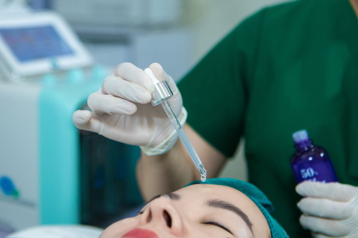 Chăm sóc da thường xuyên tại spa sẽ giúp da dễ hấp thu dưỡng chất hơn