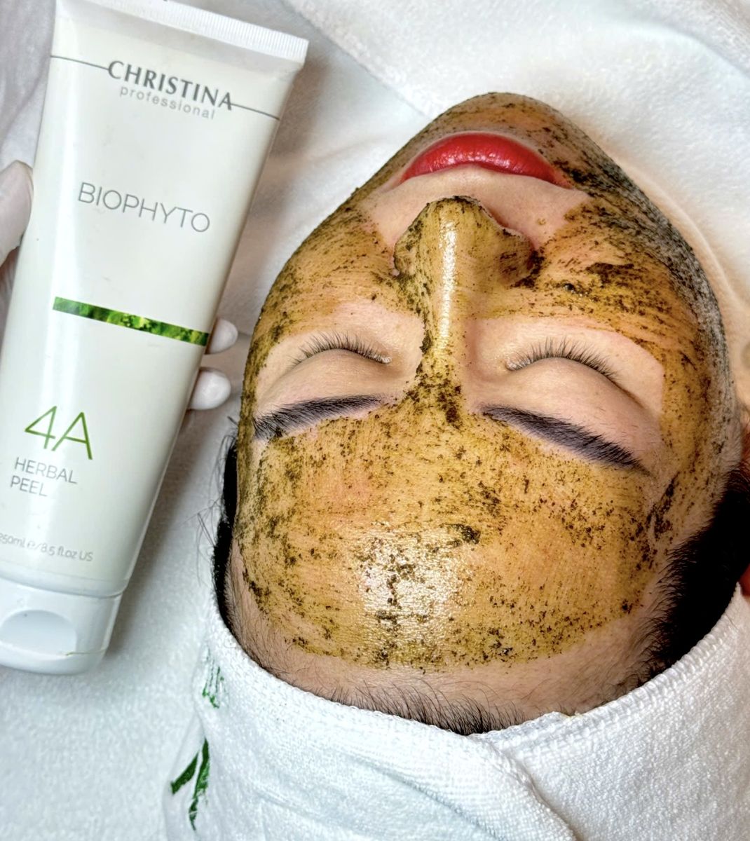 Detox tảo tại Mây spa luôn sử dụng dược mỹ phẩm Châu Âu chính hãng