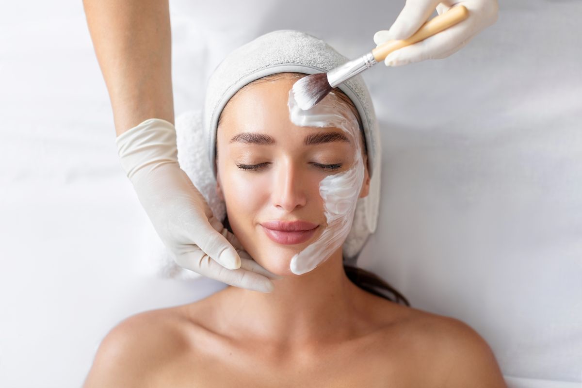 Peel dưỡng trắng da – Bí quyết cho làn da sáng mịn từ gốc