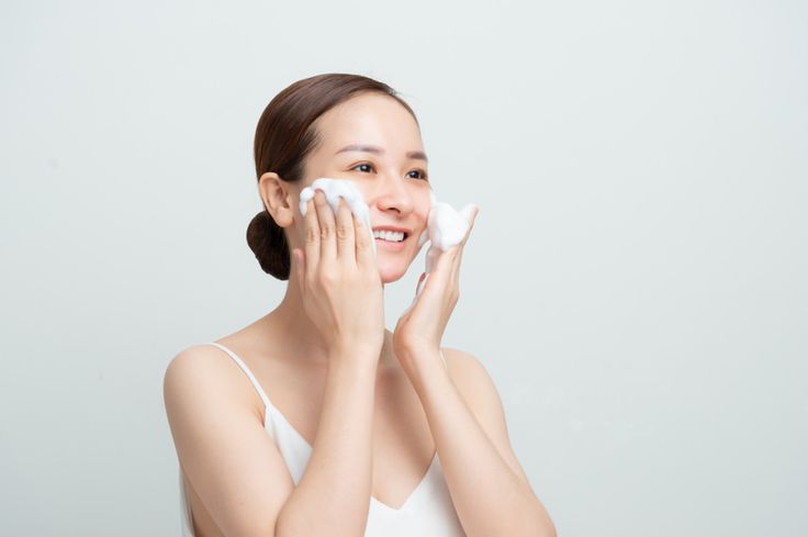 Skincare tại nhà đúng cách giúp da khỏe, sạch mụn