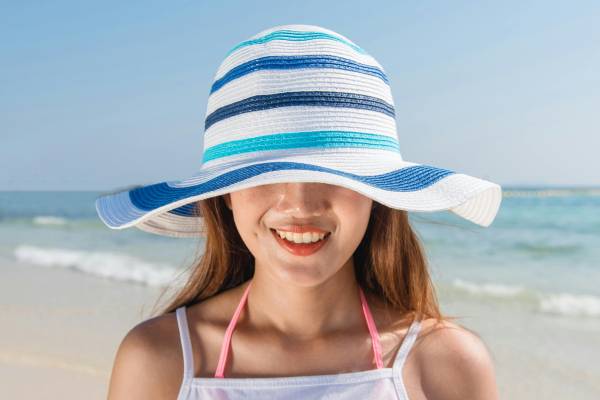 TÁC ĐỘNG CỦA MÔI TRƯỜNG NẮNG NÓNG ĐẾN LÀN DA VÀ CÁCH CHĂM SÓC DA VÀO MÙA NẮNG GAY GẮT TÁC ĐỘNG CỦA MÔI TRƯỜNG NẮNG NÓNG ĐẾN LÀN DA VÀ CÁCH CHĂM SÓC DA VÀO MÙA NẮNG GAY GẮT
