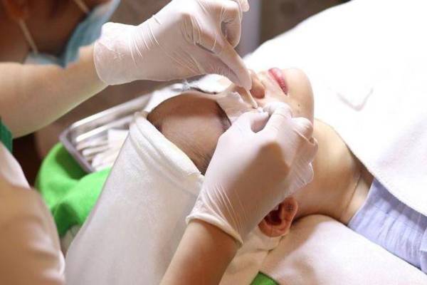 Địa chỉ spa nặn mụn uy tín tại Quận Tân Phú