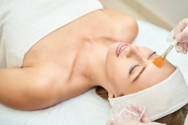 Peel da mùa nào tốt nhất để trị mụn, dưỡng sáng?